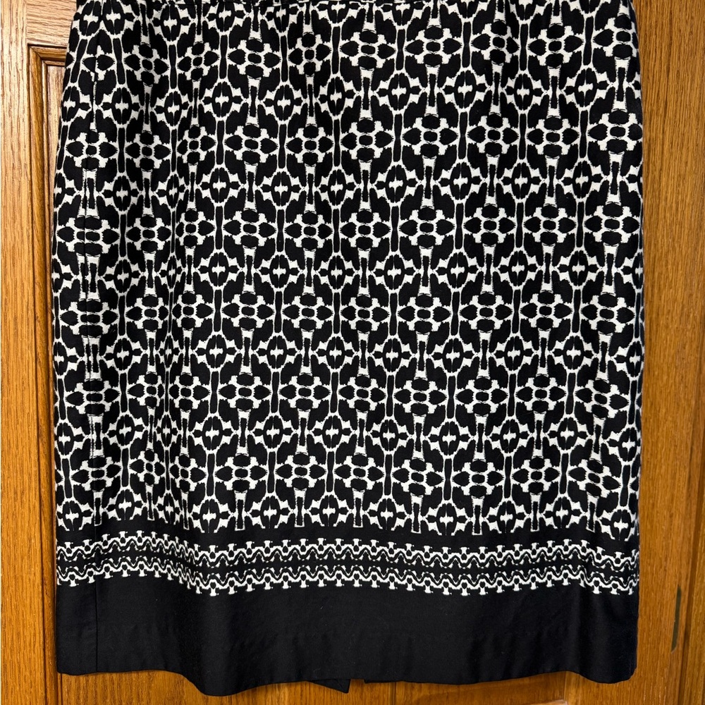 Black and White Patterned Women's Skirt